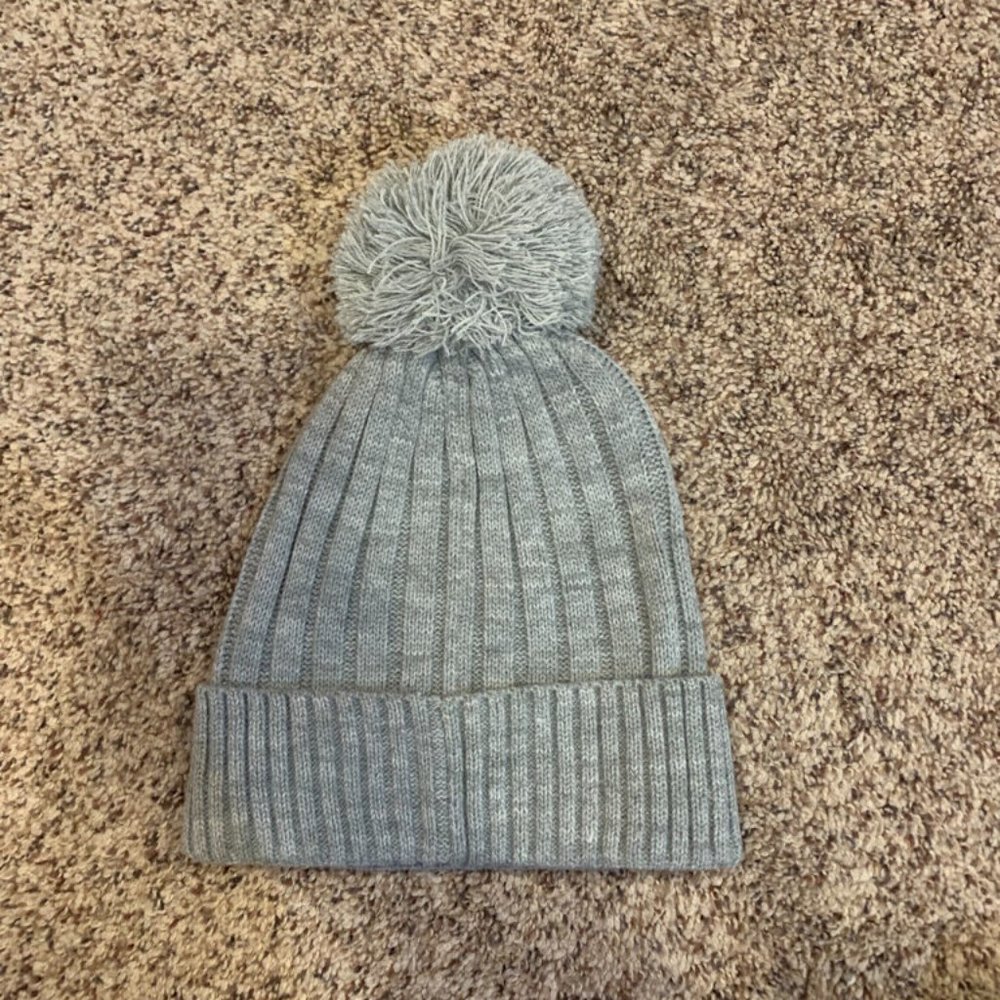 Michael Kors Pom Pom Beanie - Picture 2 of 2